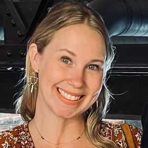 Meet your Posher, Steph